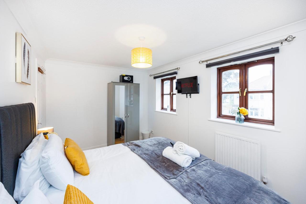Lovely 2 Bd Hse With Parking Near Excel London Eksteriør bilde