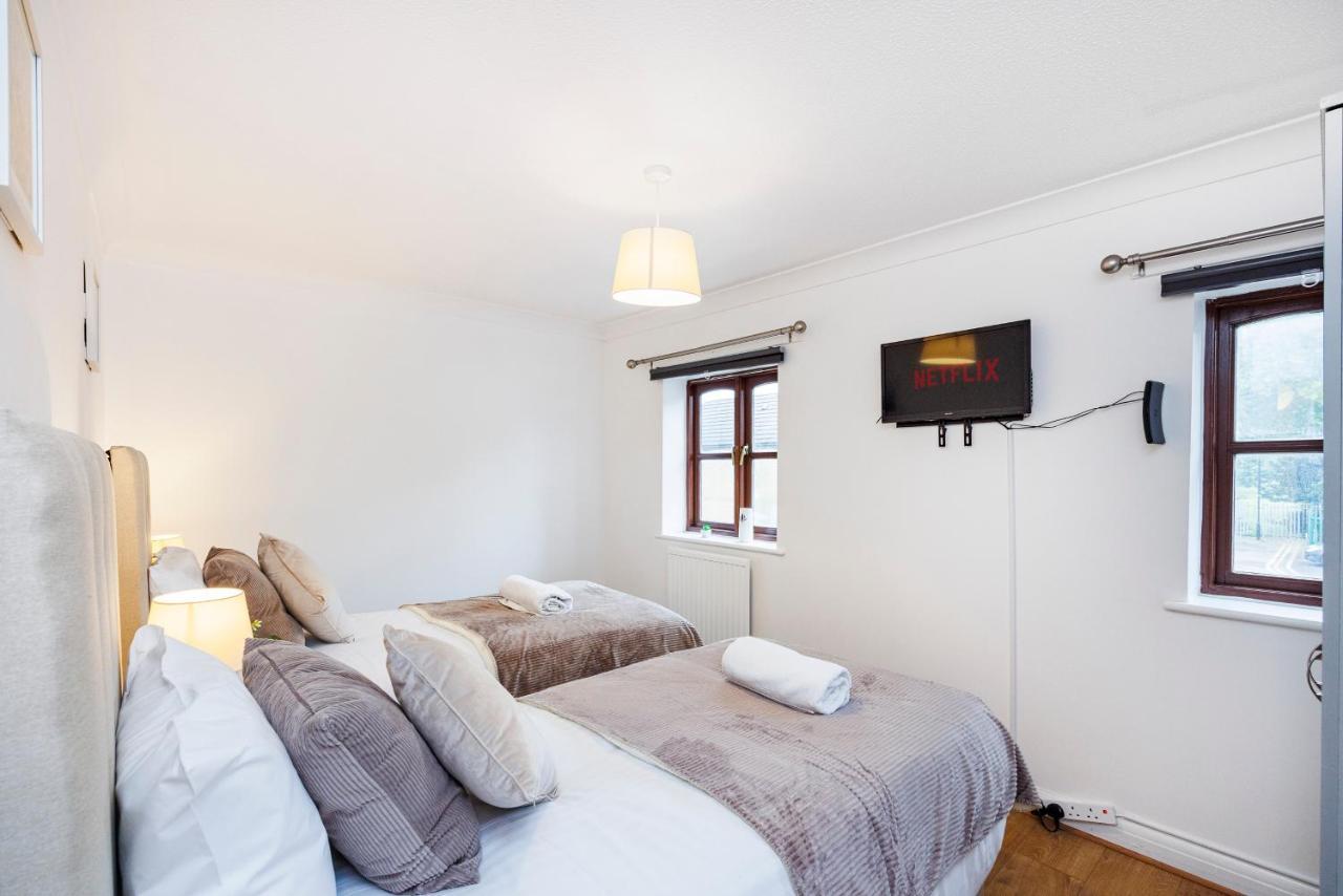Lovely 2 Bd Hse With Parking Near Excel London Eksteriør bilde