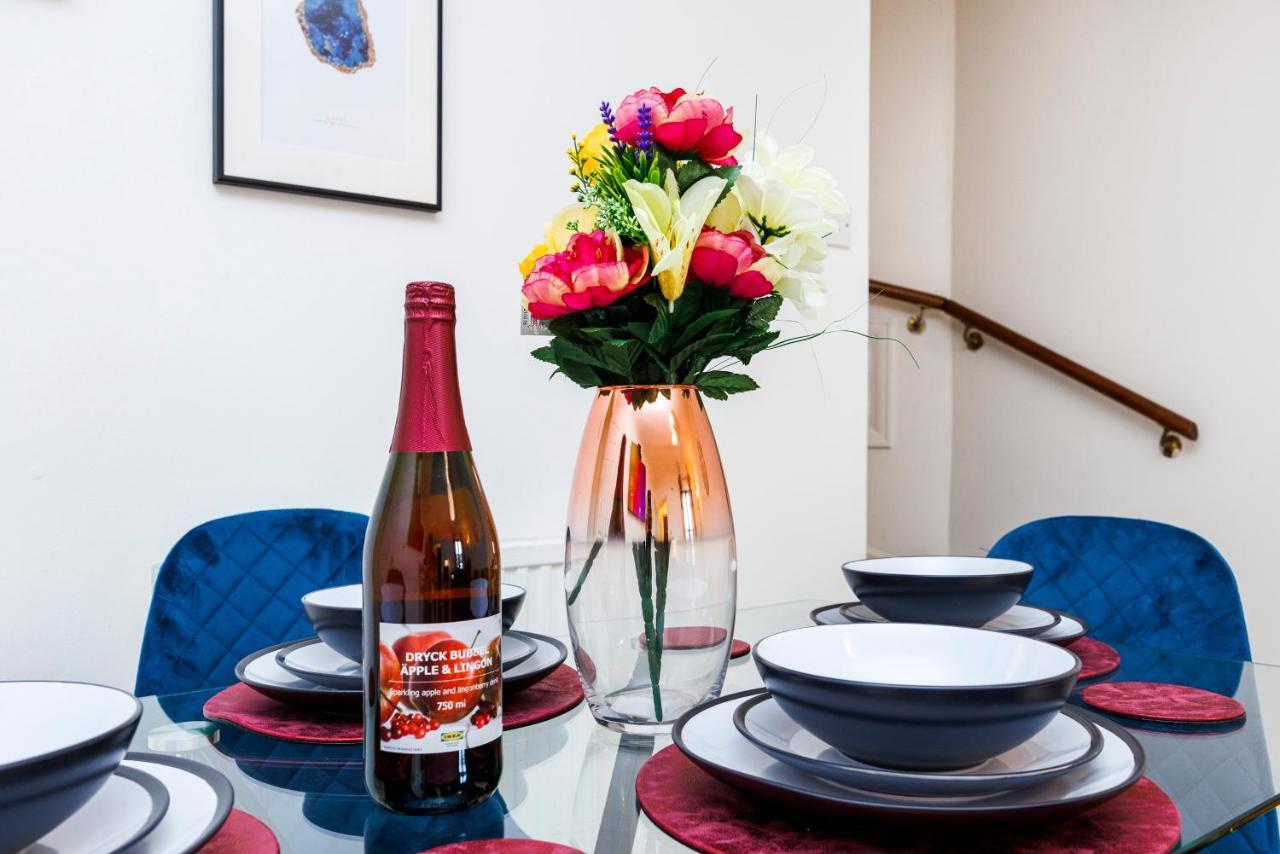Lovely 2 Bd Hse With Parking Near Excel London Eksteriør bilde